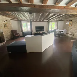 Raspail Guest house